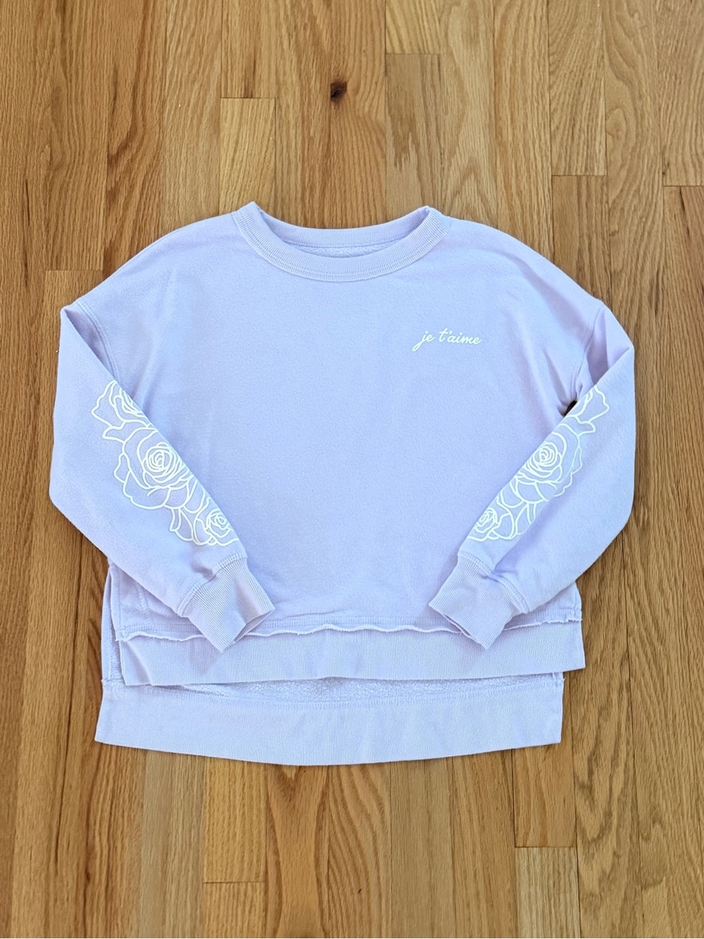 SO Girls Lavender Purple Floral Sleeve Relaxed Sweatshirt, Size Medium (8)